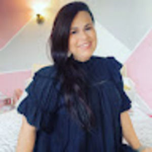 Meet your Posher, Debora